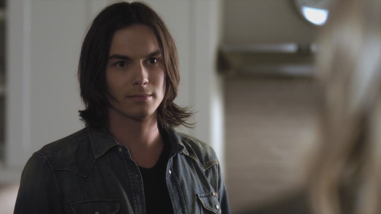 калеб милые обманщицы актер. калеб милые обманщицы. калеб энока. калеб милые обманщицы. калеб из милых обманщиц.